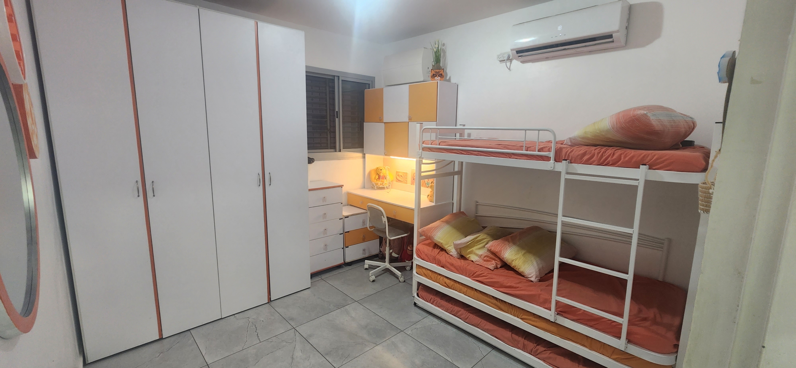Super Spacious 4 Room